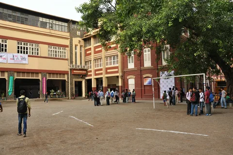 Top 10 English Medium Schools in Dhaka