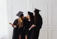 Best Graduation Wishes for Friend: Ultimate Guide graduation wishes for friend