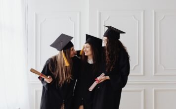 Best Graduation Wishes for Friend: Ultimate Guide graduation wishes for friend